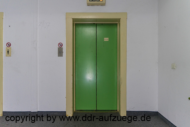 Schachttür