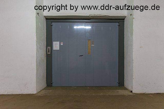 Schachttür